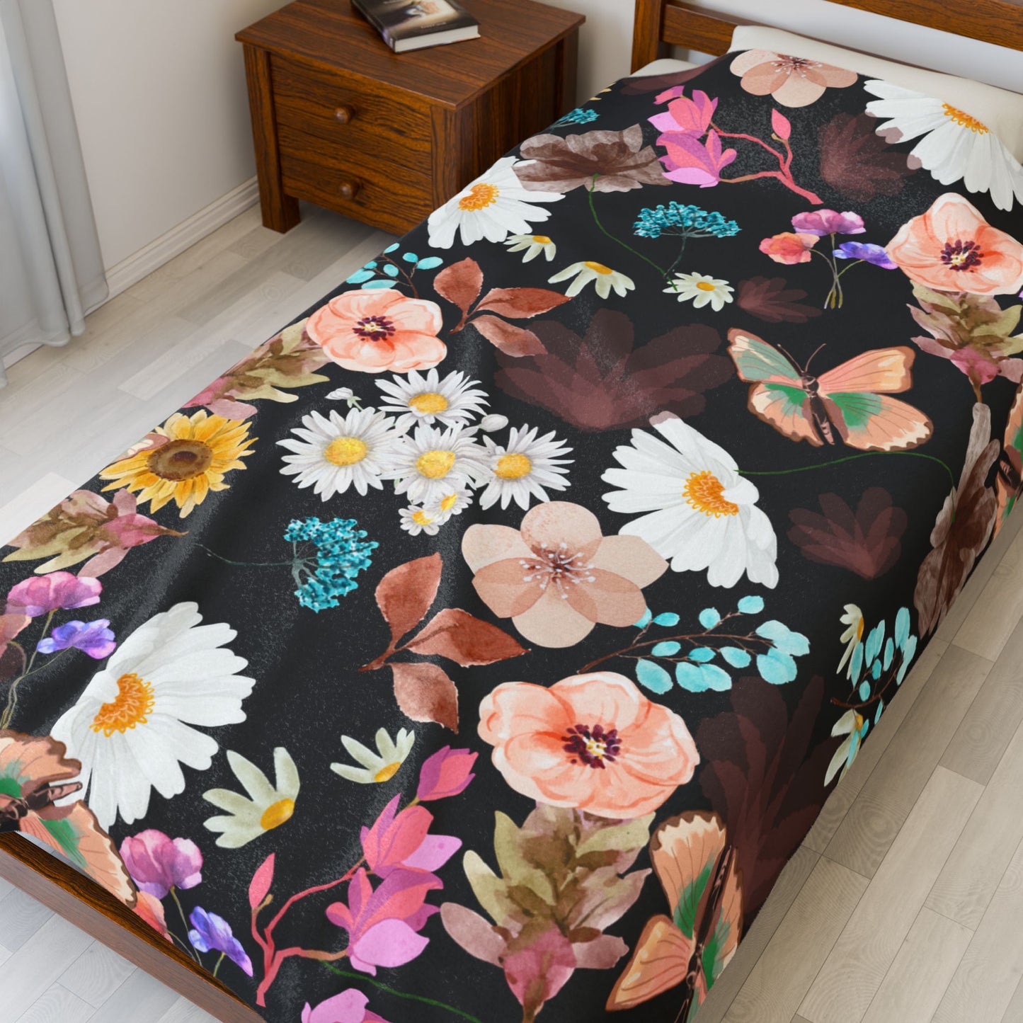 Velveteen Plush Blanket - Flower Print Cozy Home Décor and Gift for Her
