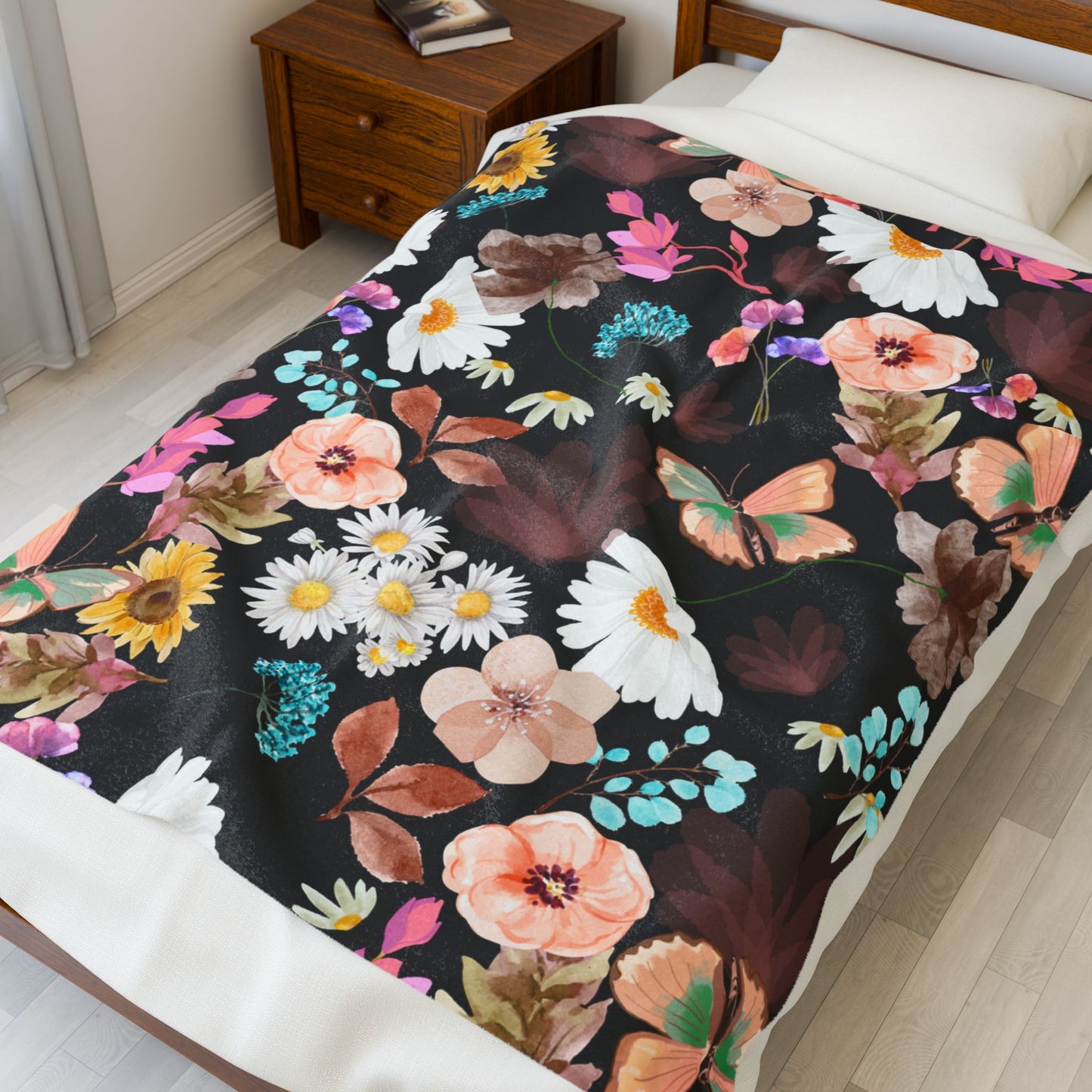 Velveteen Plush Blanket - Flower Print Cozy Home Décor and Gift for Her
